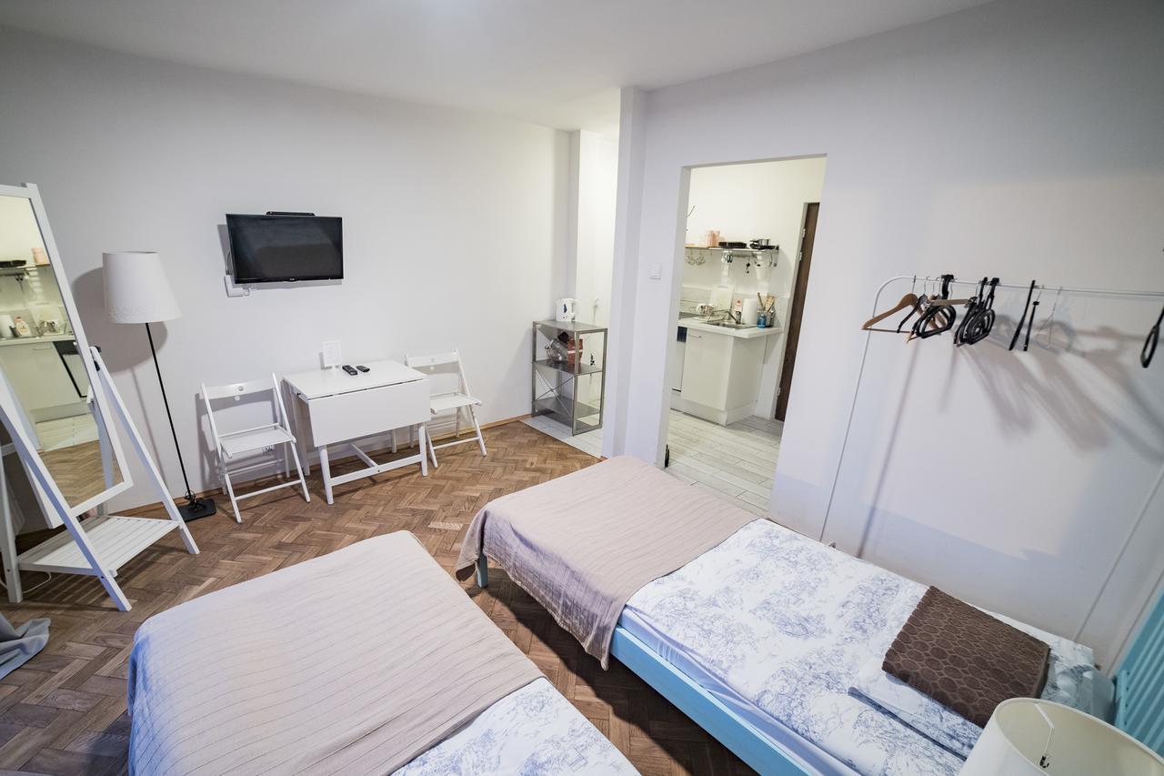 Koro De Varsovio - Apartament Ciasna 10 Екстер'єр фото